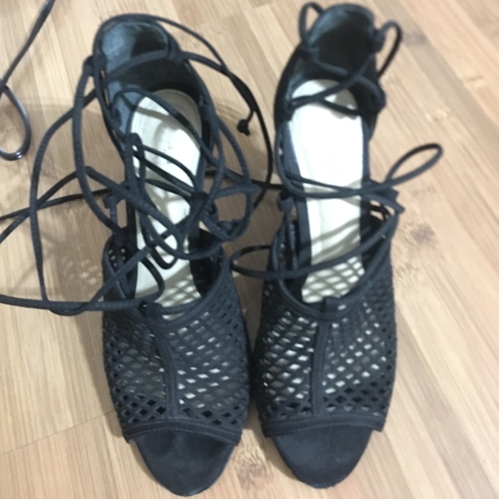 Vince Camuto size 5 Heels